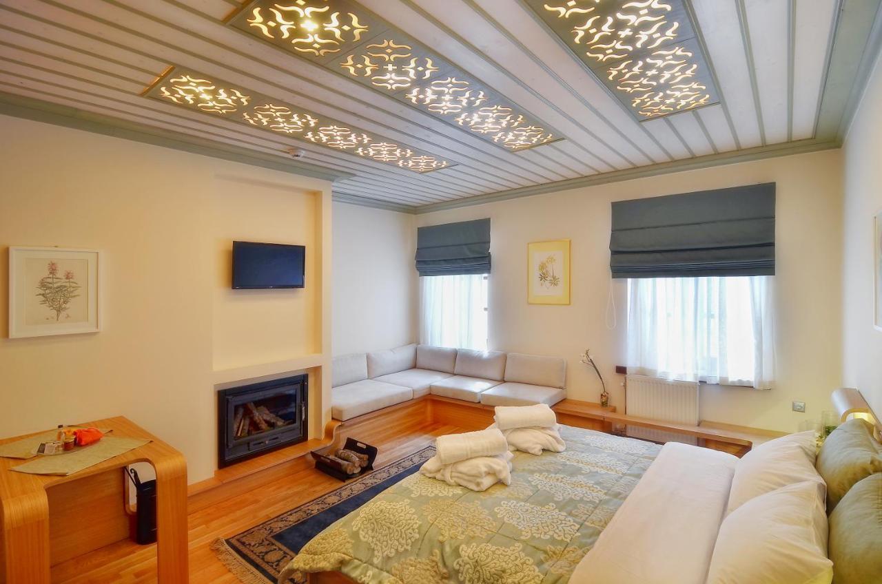 Dilofo Hotel Luxury Suites エクステリア 写真