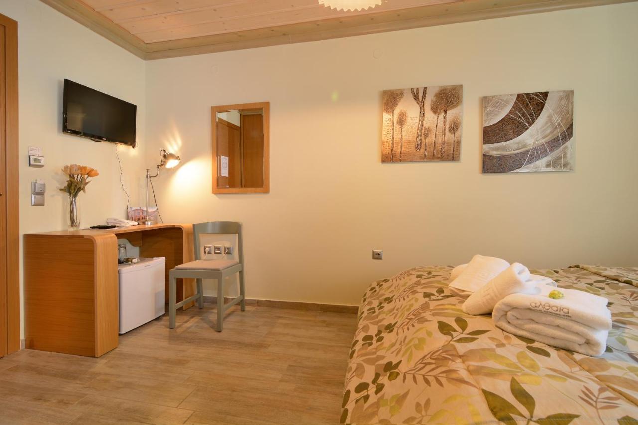Dilofo Hotel Luxury Suites エクステリア 写真